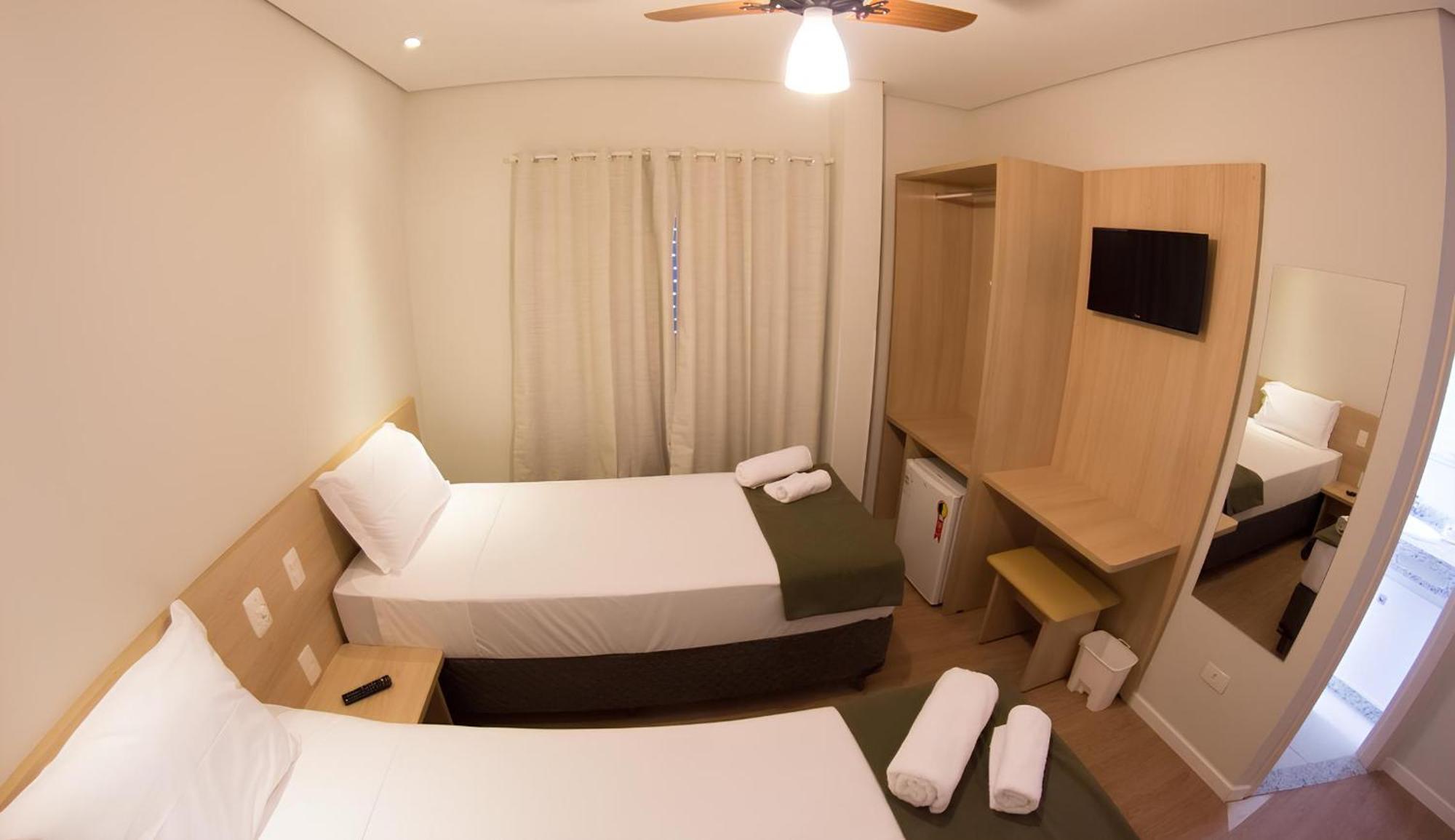 Hotel Toyo Inn Boituva Eksteriør billede