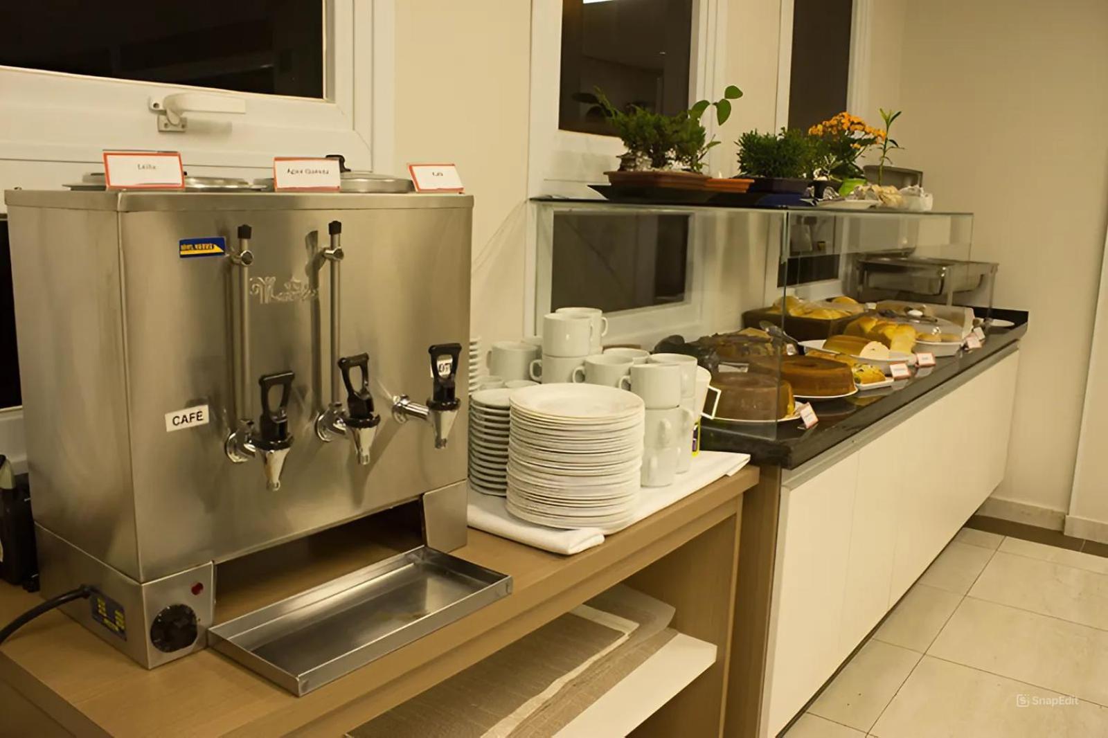 Hotel Toyo Inn Boituva Eksteriør billede